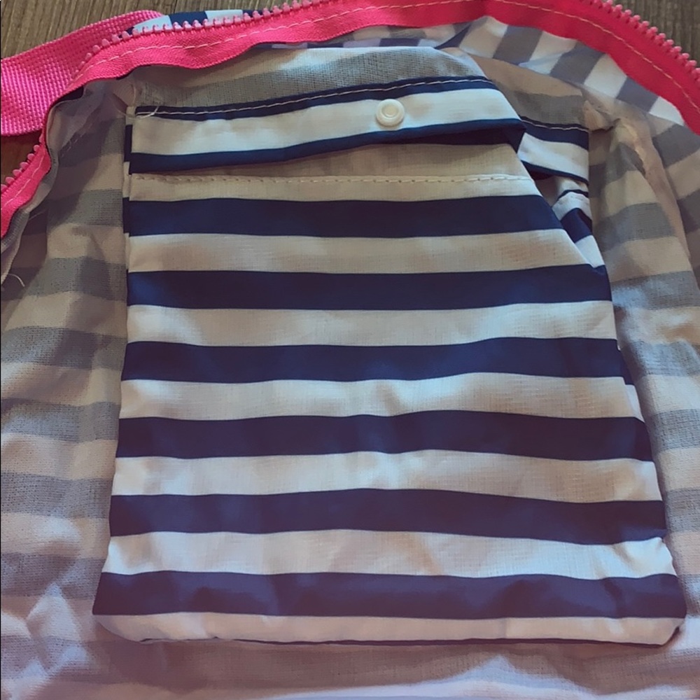 Backpack - Picture 4 of 5